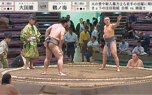 “芸術的”で美しい四股に惚れ惚れ…序二段力士の膝から先が“ピン”打点が高い姿にファン熱視線