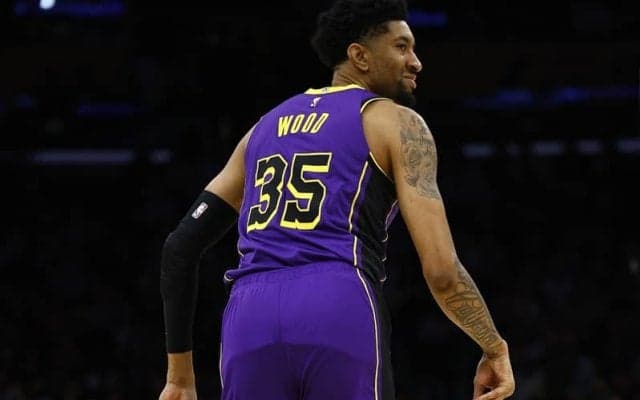 レイカーズのビッグマン、クリスチャン・ウッドが左ヒザを手術…今季序盤戦は全休か