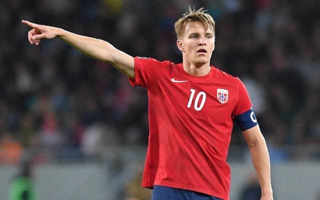 「苦しそうだった」「断裂していなければ…」アーセナルに試練…ウーデゴールが左足首負傷、ノルウェー代表ドクターは「MRI検査を受けるかも」