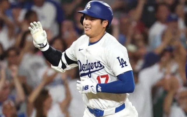 「従来の常識にとって悩ましい存在だ」前人未踏の記録達成でも大谷翔平のMVP選出に”異論”が出るのはなぜ？　現地メディアが主張「50-50に届かなければ疑念が生じる」