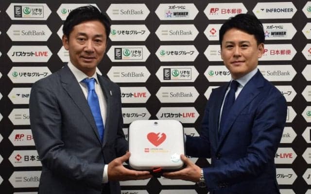 Bリーグとクラブへ“使いやすい”AED贈呈…緊急時の利用率向上へ「心理的ハードルをクリア」
