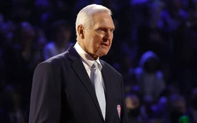 レイカーズが今季82試合を通じて故ジェリー・ウェスト氏の背番号バンドを着用へ