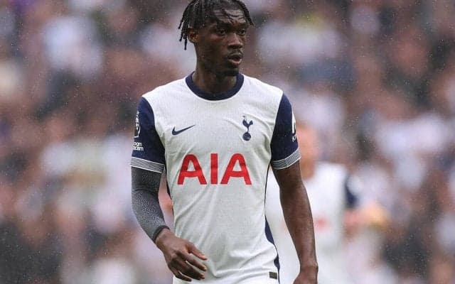 ダービー控えるトッテナムに痛手…MFイヴ・ビスマが代表戦で負傷か