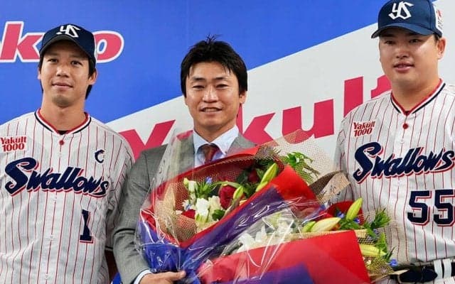 青木宣親「監督はやってみたい」、愛妻に「感謝」　村上は号泣…引退会見の一問一答