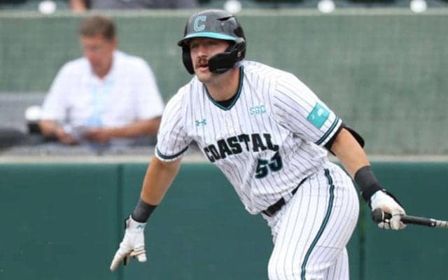 捕手がまさか…“敗退行為”で解雇処分「こればヤバい」　衝撃理由に批判殺到