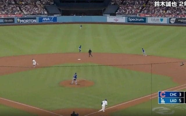 何が起きた？ 大谷翔平、“想定外の動き”の高速打球が「どこに消えた」 相手投手&審判が危機一髪…「怖すぎる」