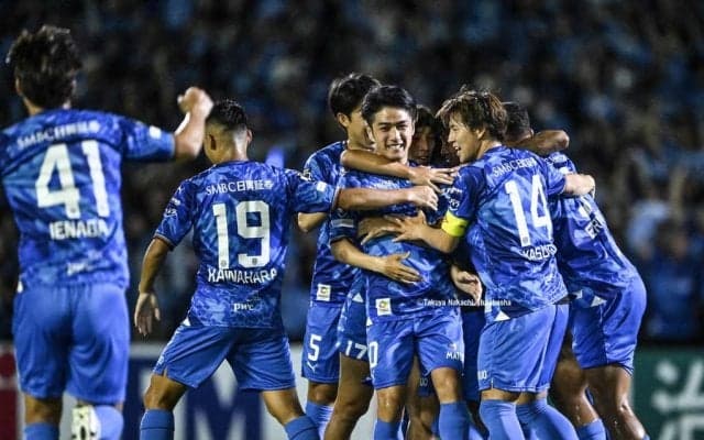 「こんなに素敵な場所に自分がいられることを改めて幸せに…」J1川崎応援番組の人気女性MCの「試合後の涙のメッセージ」にスタジアムが応えた！ サポーターの心を掴んでコール巻き起こる 