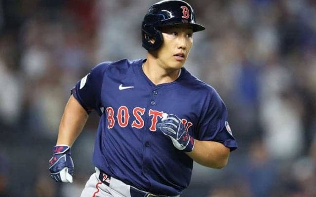 吉田正尚、20試合ぶり10号先制2ラン　2年連続2桁HR到達…9月初アーチに敵地騒然