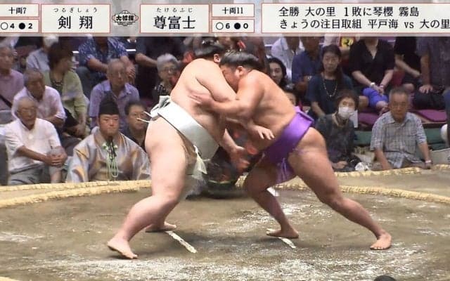 「良い男すぎる」尊富士、転んだ対戦力士に咄嗟のジェントルマンな振る舞い 瞬間の“優しさ”に惚れ惚れ「さすがだ」