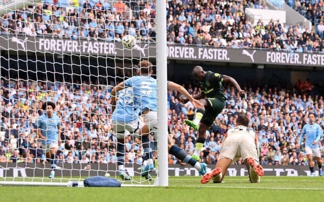 「マジかよ」「予想外すぎ」シティ相手にキックオフ23秒でゴール！ブレントフォードの曲者っぷりにファンも驚き