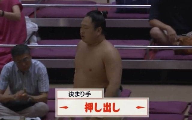 荒ぶる力士…しかしお辞儀は丁寧なギャップが魅力　あまり見たことない振る舞いに反響「感情ダダ漏れw」「100点の礼」