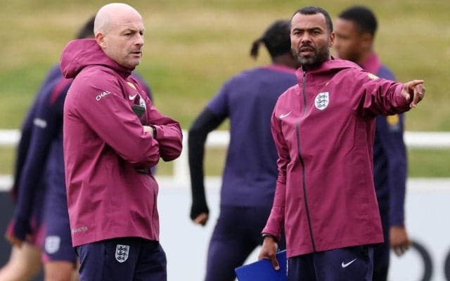 イングランド名SBのアシュリー・コール氏、今後は代表のコーチ業一本に…カーズリー暫定体制をサポート