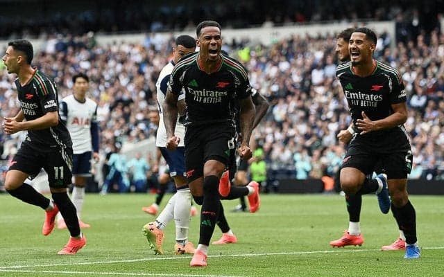 飛車角抜きのアーセナルが磨き上げた堅守とセットプレーでノースロンドンダービー制す！　ガブリエウ弾でスパーズ撃破【プレミアリーグ】