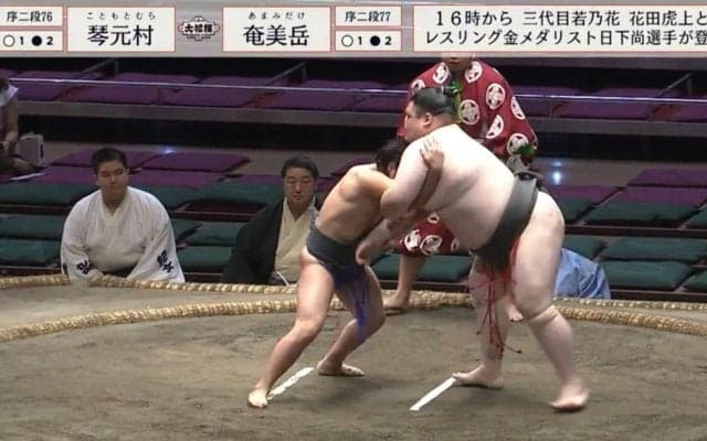 「天才少年」16歳の68キロ力士が39歳・167キロの巨体を“一瞬”で転がした…「まじかよ」驚きの声