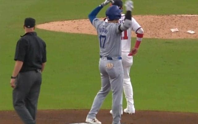 これぞ“ヒリヒリする9月”だ…大谷翔平がベンチを“鼓舞” 同点タイムリーで見せたアツすぎるリアクション