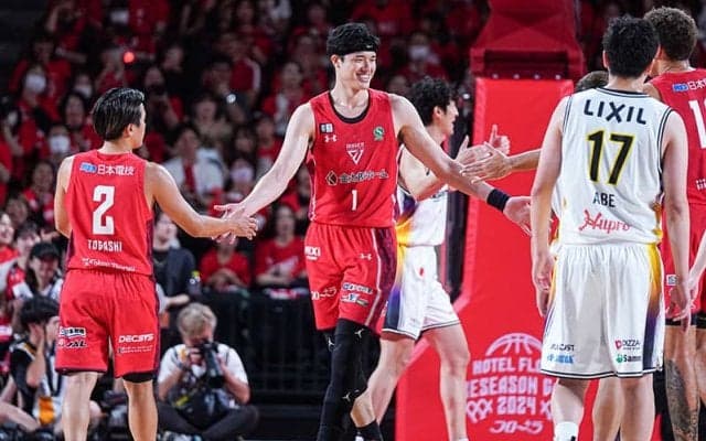 「誰よりも自分が楽しみにしていた」渡邊雄太が待望の千葉Jデビュー…富樫やホーキンソンも歓迎