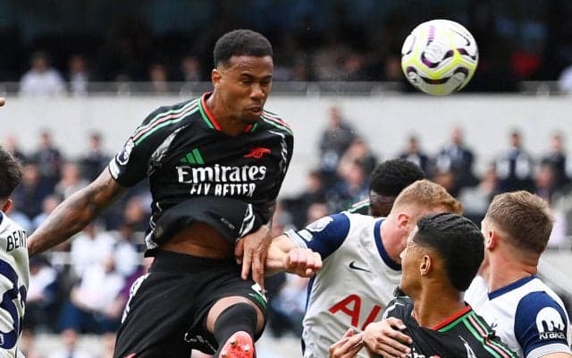 アンリやファン・ペルシ以上！ ダービー勝利の立役者ガブリエウ、プレミアでのヘディング弾はアーセナル史上4番目の多さ