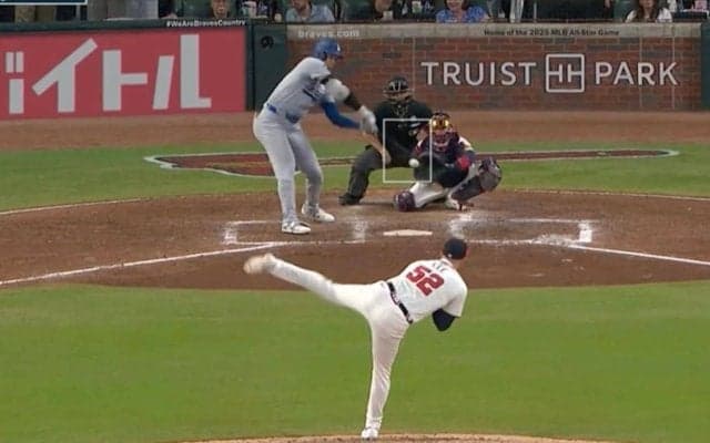 「投手はダマされる」大谷翔平は一体、何をしたんだ？ 解説者が大絶賛… 衝撃の“片手打ち”に球場騒然