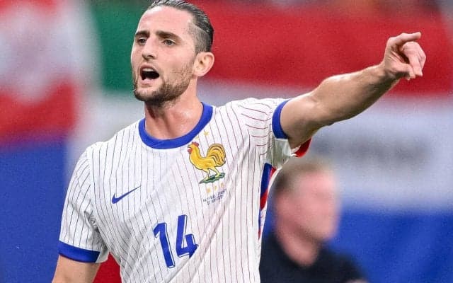 ユベントス退団のラビオ、マルセイユと2年契約締結