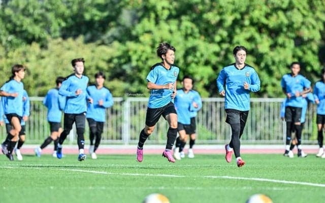 「感動のあまり涙」「素晴らしい人間性だ」韓国でACLEを戦うJ1クラブに、地元Kリーガーから贈られた「大量の差し入れ」にファン感涙！「神すぎる」「こういうのめっちゃ嬉しいよね！」の声