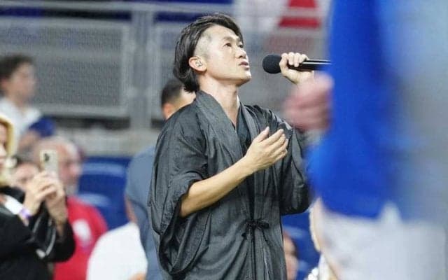 大谷出場のド軍戦で日本人歌手が国歌斉唱　侍J世界一の地で「君が代」熱唱…美声披露