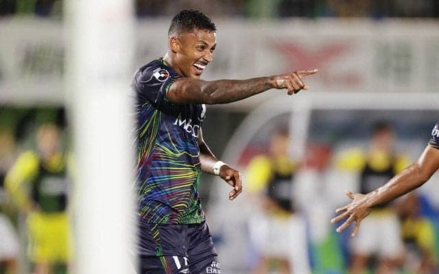 【Jリーグ出場停止情報】相手の顔を蹴った湘南FWルキアンは3試合出場停止＆罰金30万円に決定…C大阪、鹿島、東京V戦を欠場