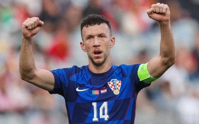 35歳ペリシッチのPSV加入が決定！　「ダンフリースに助言を求めてみて正しいステップだと確信」