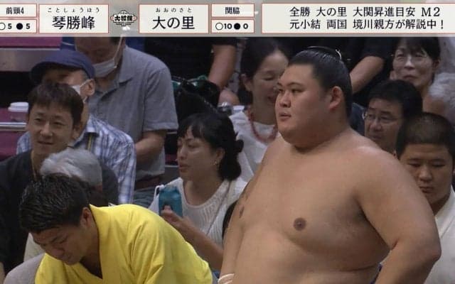 大の里の体が“宙に浮く瞬間”に騒然…物言いも軍配通り11連勝で昇進まっしぐら「大銀杏結えない大関とか熱すぎる」