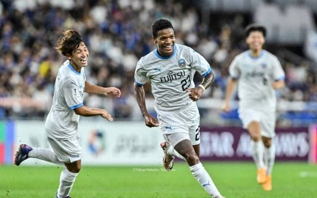 【ACLE日本勢で唯一勝利の川崎。蔚山戦の結果を分けた事前分析(1)】マルシーニョの得点を生んだ左サイドでの「想定」……三浦颯太と佐々木旭が振り返った「一個飛ばし」の意図