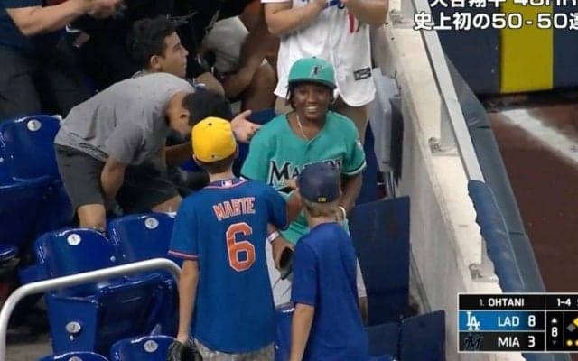 「あの子は誰？」 大谷翔平の“強烈打球”が女性ファンに飛ぶ… “まさかの展開”に球場ざわつく「すげえ」