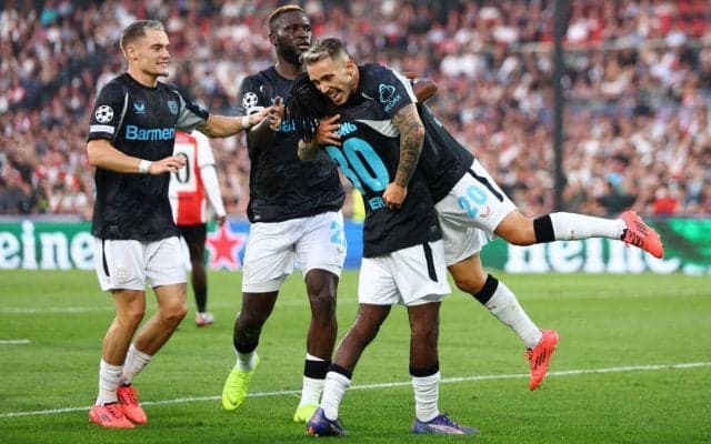 上田綺世が途中出場もフェイエノールトはホームで独王者レバークーゼンに完敗…【CL】