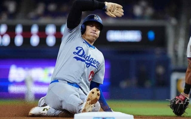大谷翔平、イチロー以来の50盗塁　弾丸二塁打→三盗成功に敵地喝采…50-50へ残り2HR