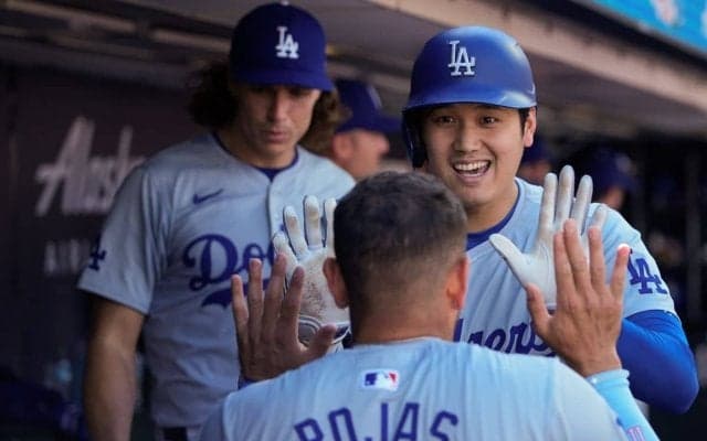 大谷翔平、今季イチの大爆発！自身初の6安打3本塁打10打点に2盗塁で「51-51」の偉業達成！　自らの手で初のPS進出決める