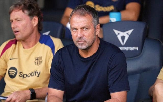 開始10分で数的不利となって敗戦…バルセロナ指揮官がCL黒星発進に「立ち直らなければいけない」