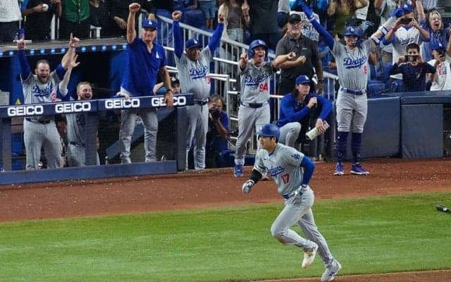 大谷翔平に「涙が出そうだった」　感極まった35歳ベテラン…ベンチでハグした“真相”