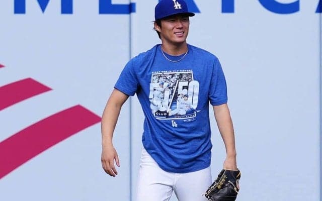 大谷翔平の偉業達成を同僚が祝福　試合前にそろって着用…山本由伸、カーショーらが披露
