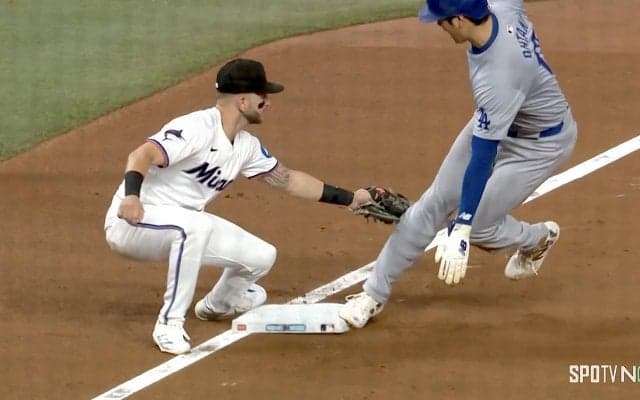 しまった…大谷翔平、気迫の三盗にサードが大慌て！ 「アウトだ」→「足が速かった」乾坤一擲の“神スライディング”