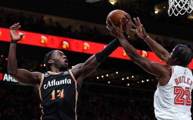 ロケッツとのバイアウトに達したAJ・グリフィンが21歳でバスケットボール界から引退か