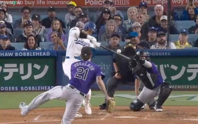 大谷翔平の52号ホームランがもはや“人間離れ”…ボール球を“強引弾”にファン驚愕「なんでそのスイングで入るんだ」