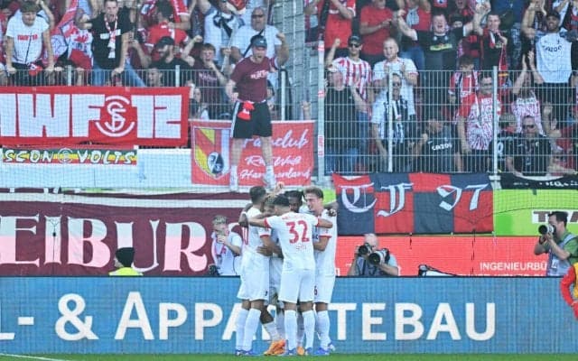 堂安が豪快なカットインミドル弾、フライブルクを快勝に導く【ブンデスリーガ】