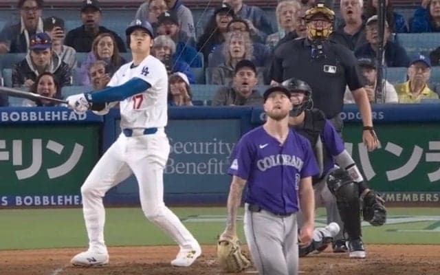 何が起きた？ 大谷翔平は「人間じゃない」 “悪球打ち”衝撃52号を被弾した投手が“呆然&フリーズ”「また被害者の会か」