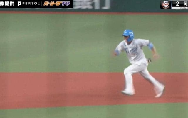 満身創痍のヘッスラ…西武・岡田雅利“最後の全力プレー”に球場中が涙「熱い漢」「膝を労って」