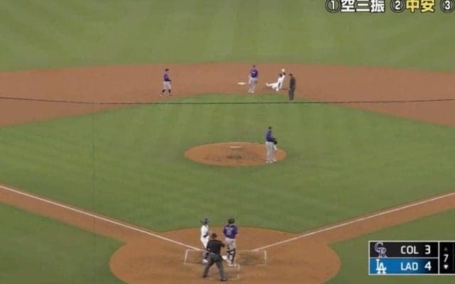 あきらめるしかない… 大谷翔平は「宇宙人」 相手捕手が“呆然&フリーズ”… 余裕すぎる“爆速盗塁”に「打席が得点圏」