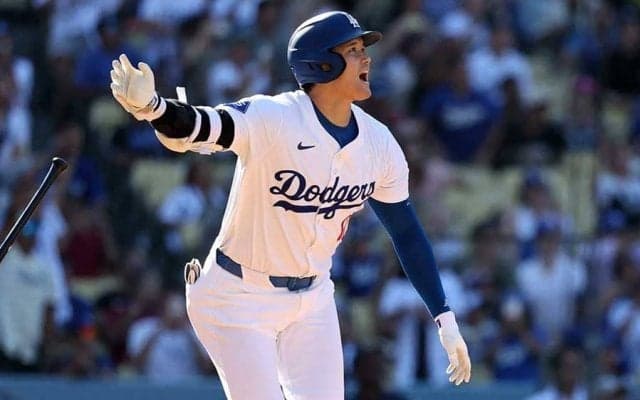 大谷翔平だらけの中に「ワンポイント」　強烈打球で埋め尽くす…ファンが注目した存在