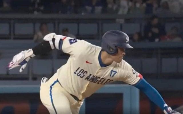 何が起きた？ 大谷翔平、“想定外のハプニング”「どうした？」 “爆速すぎて”ピンチに騒然「狙いすぎ」「怖いわ」