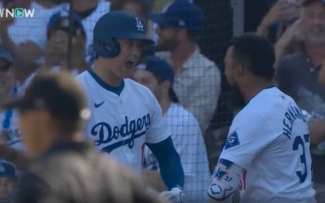 何が起きた？ 大谷翔平に衝撃「見たことない」「ぶっ壊れた！」 “劇的53号”直後のリアクションが「カッコ良すぎ」