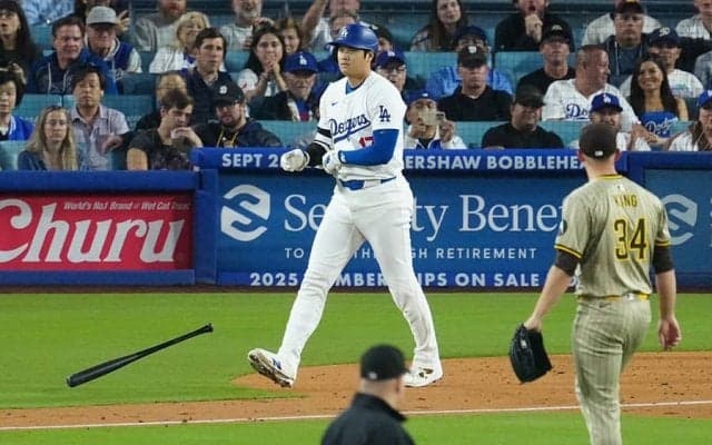 大谷翔平、第2打席は四球で出塁　満塁好機もベッツ凡退…初回は177キロ二塁打