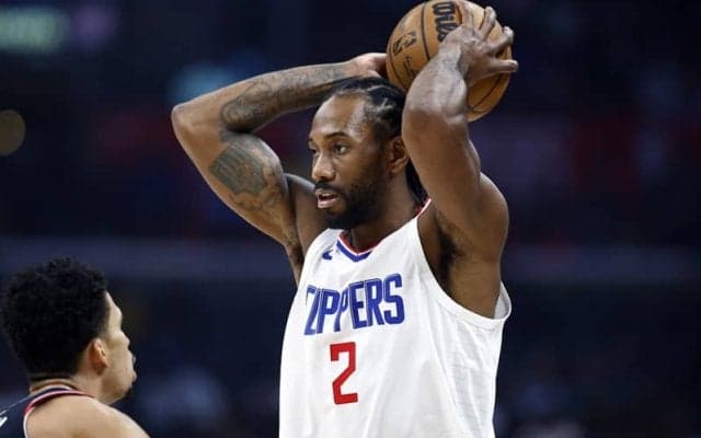 クリッパーズのカワイ・レナードがオフにヒザを手術…キャンプメニューも限定的か