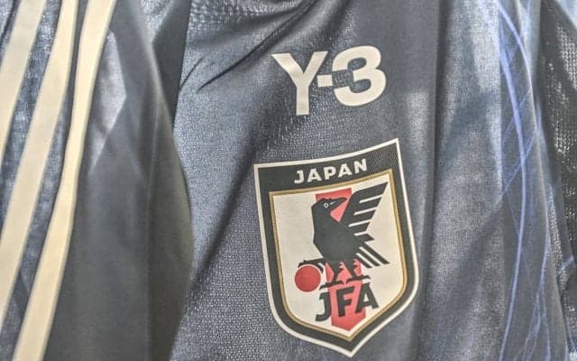 「みんなでパックをゆでてる写真がなんだかほほえましいです！」U19日本代表がアジアカップ予選初戦を前に「『アパカレー』を湯せんして食べる様子」が大好評！「満面の笑み」写真公開