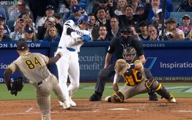 他球場ならホームラン！ 大谷翔平、188キロ弾丸フェンス直撃タイムリーに「ロケットやん」「打球が速すぎる」「おしい」ファン驚愕